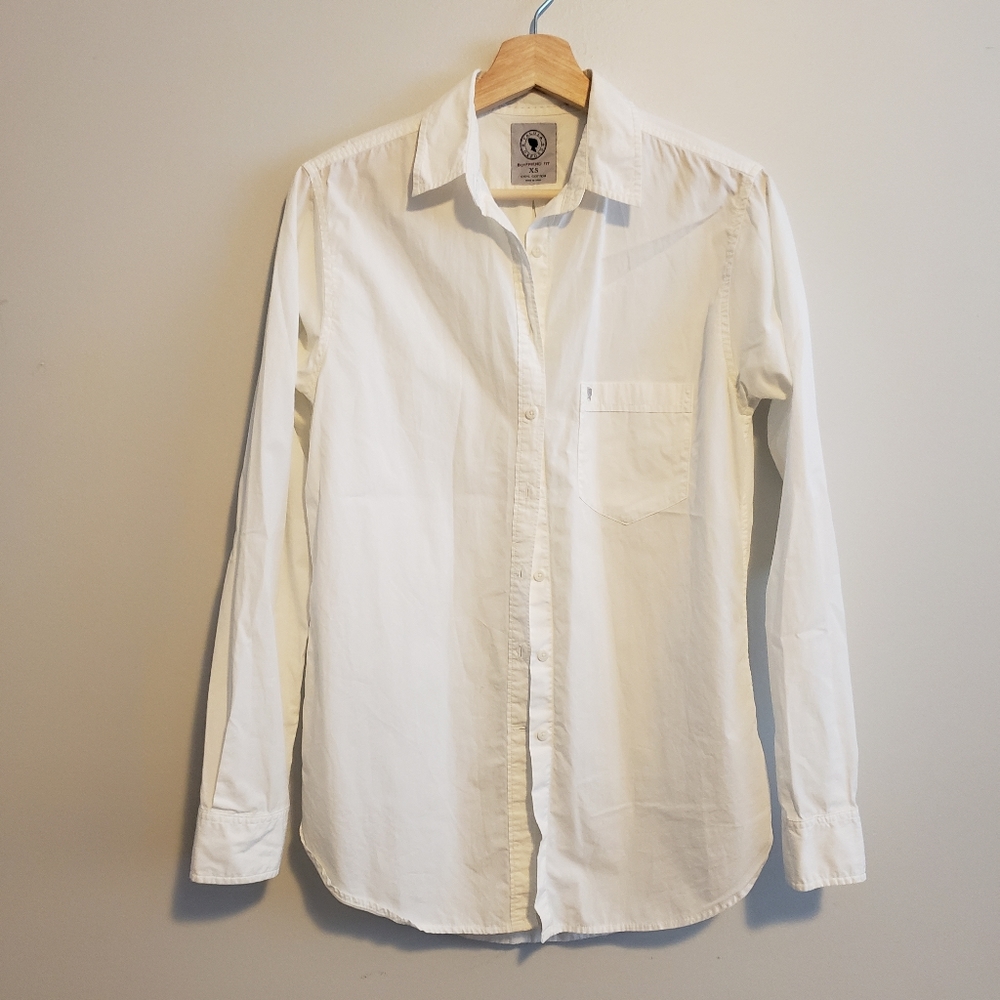 Aritzia Talula Classic White Boyfriend Shirt
